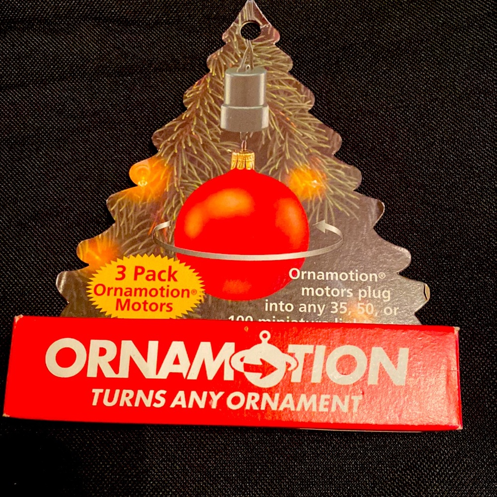 OrnaMotion. Turns Ornament in a 360 turn. 3 in the box